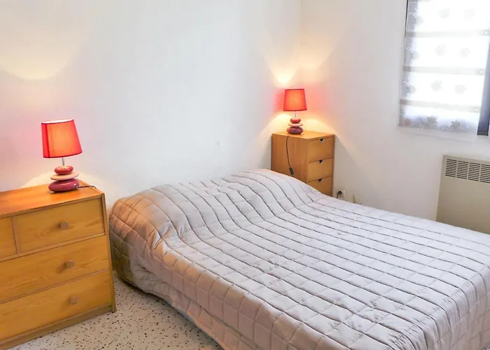 Prázdninový dům Les Romarines-6 By Interhome *