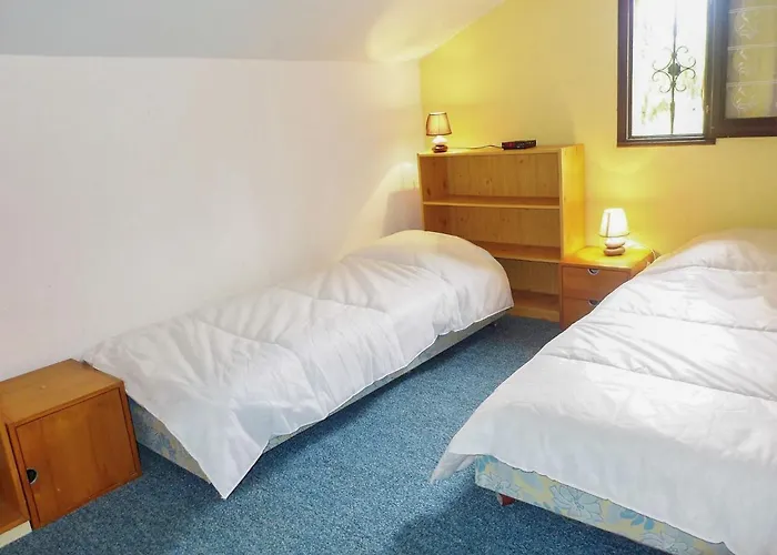 Les Romarines-6 By Interhome גרואיסאן